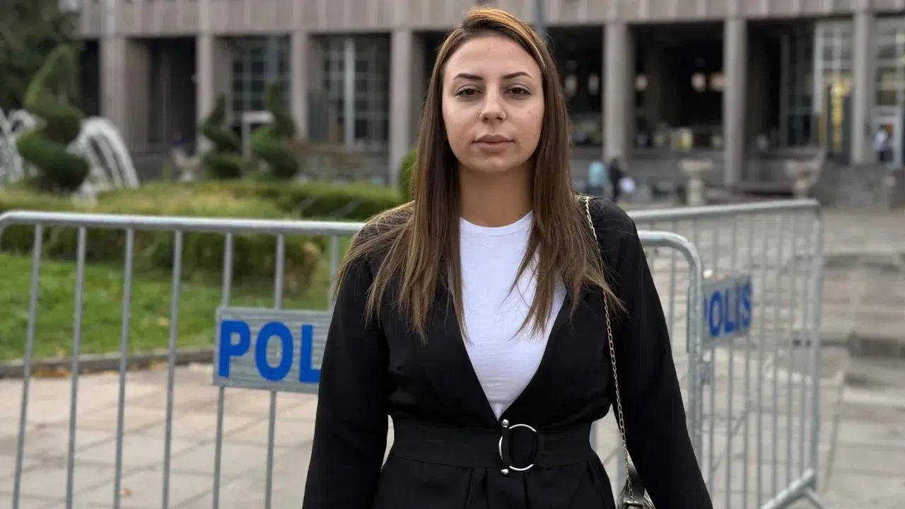 Arkadaşına Güvenip Banka Kartını Verdi, Başına Gelmeyen Kalmadı