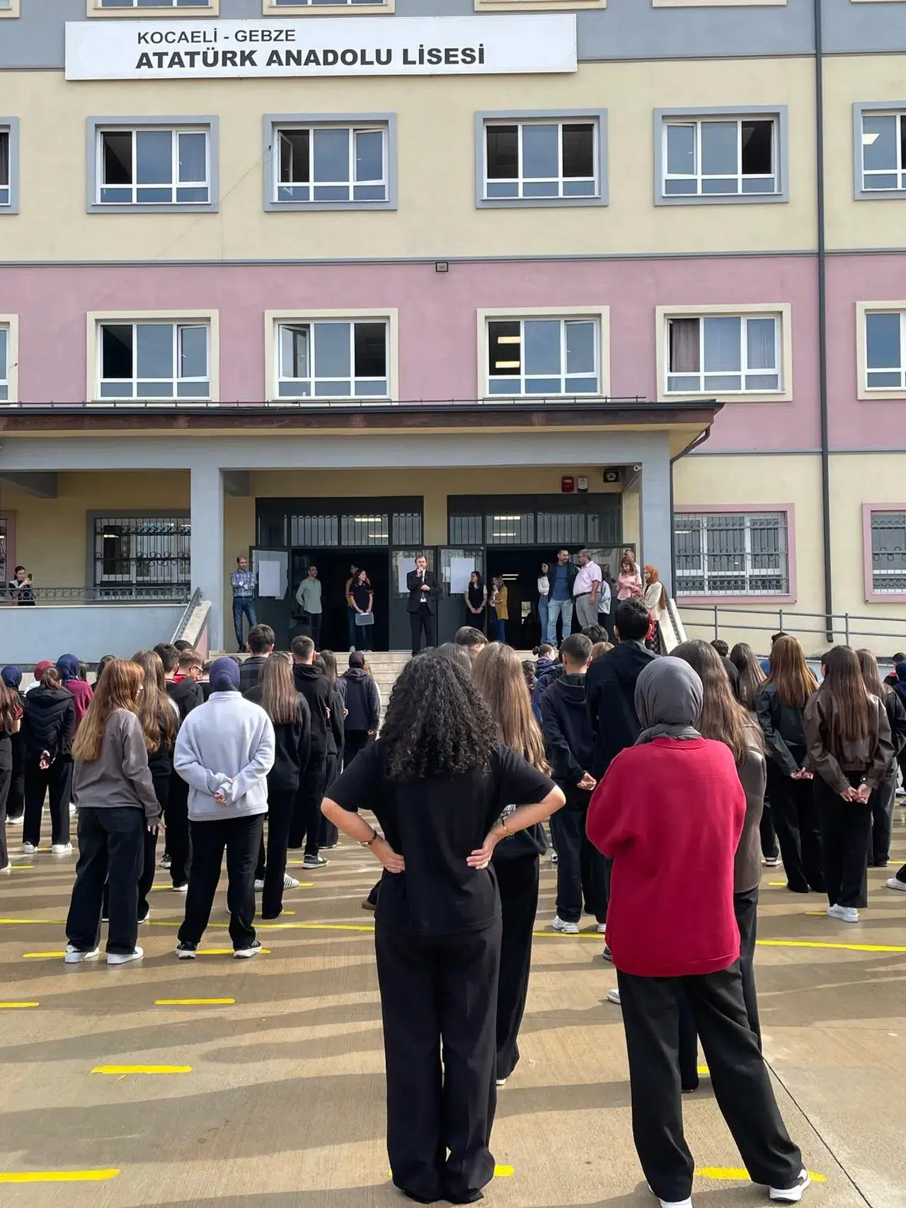 ÖĞRENCİLER GAZZE İÇİN EL ELE