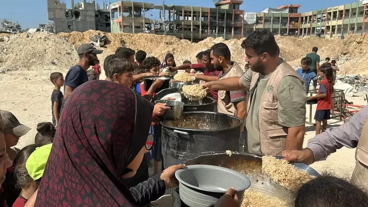 İDDEF, Gazze'de İnsani Yardım Çalışmalarını Sürdürüyor