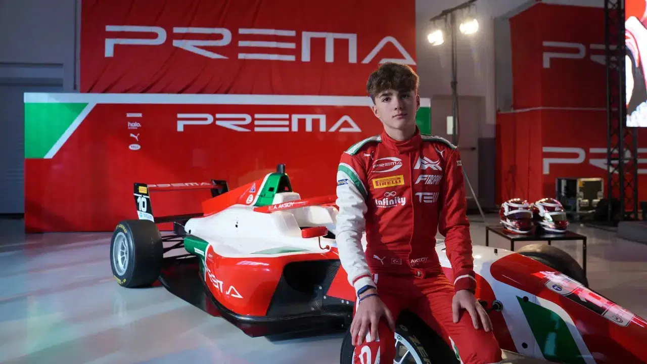 Formula 4'te Yarışacak Türk Pilot Alp Aksoy: 'Hedef 2030'da Formula 1'