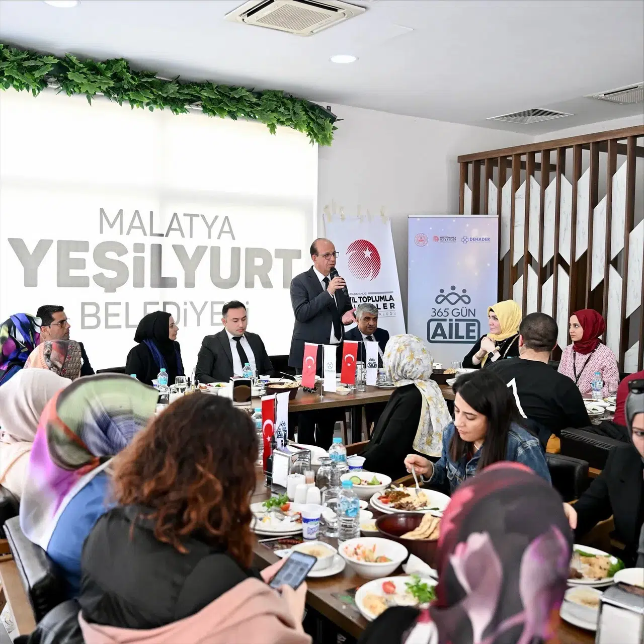 Yeşilyurt Belediyesi'nin 'Aile Mentörlüğü' Eğitim Programı Tamamlandı