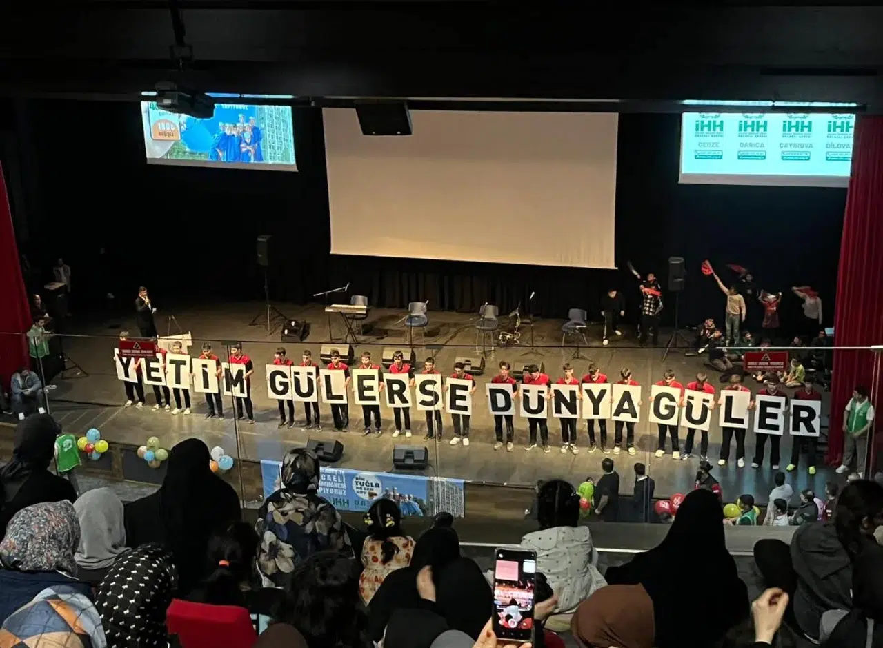 “Salonlar Taştı, Gönüller Birleşti:  Yetim Dayanışma Gecesi Coşkuyla Gerçekleşti”