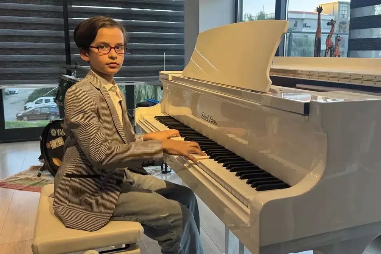 10 Yaşında Lise Mezunu Piyanist: Yusufhan Çakır