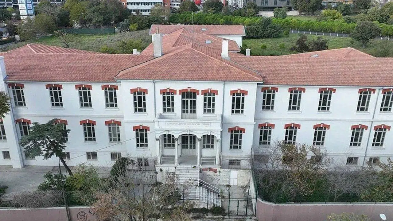 Balıklı Rum Hastanesi'nde Sahte Reçete Operasyonu: Üç Kişi Tutuklandı