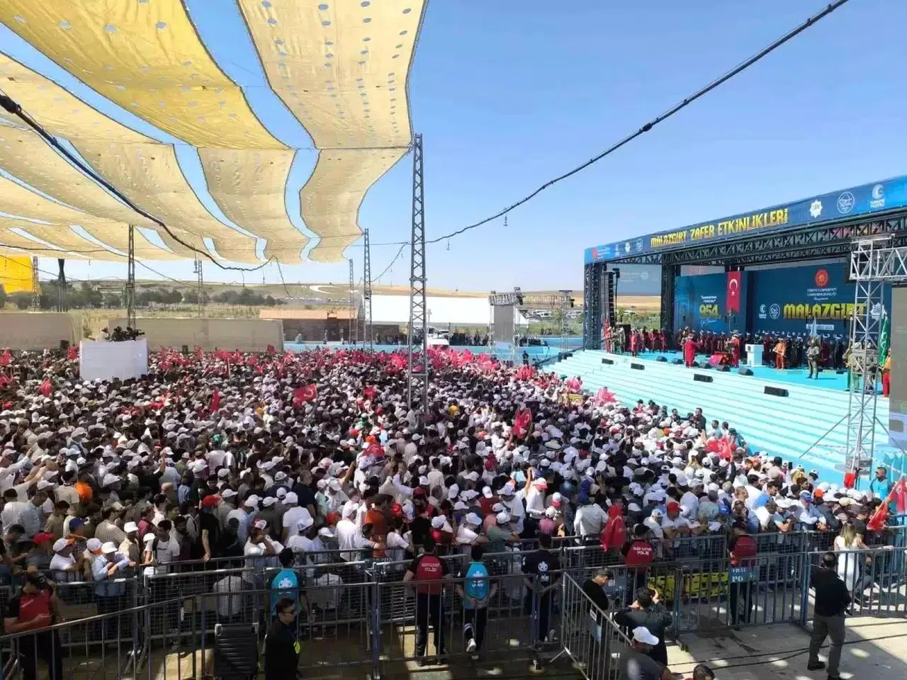Malazgirt, Cumhurbaşkanı Erdoğan'ı Bekliyor