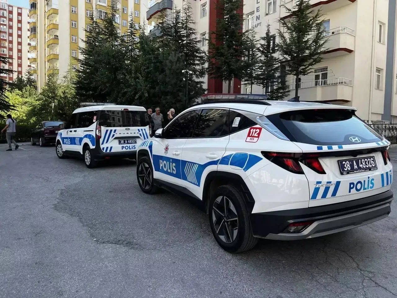 Kayseri'de Apartman Görevlisine Bıçaklı Saldırı: Bir Kişi Ağır Yaralandı