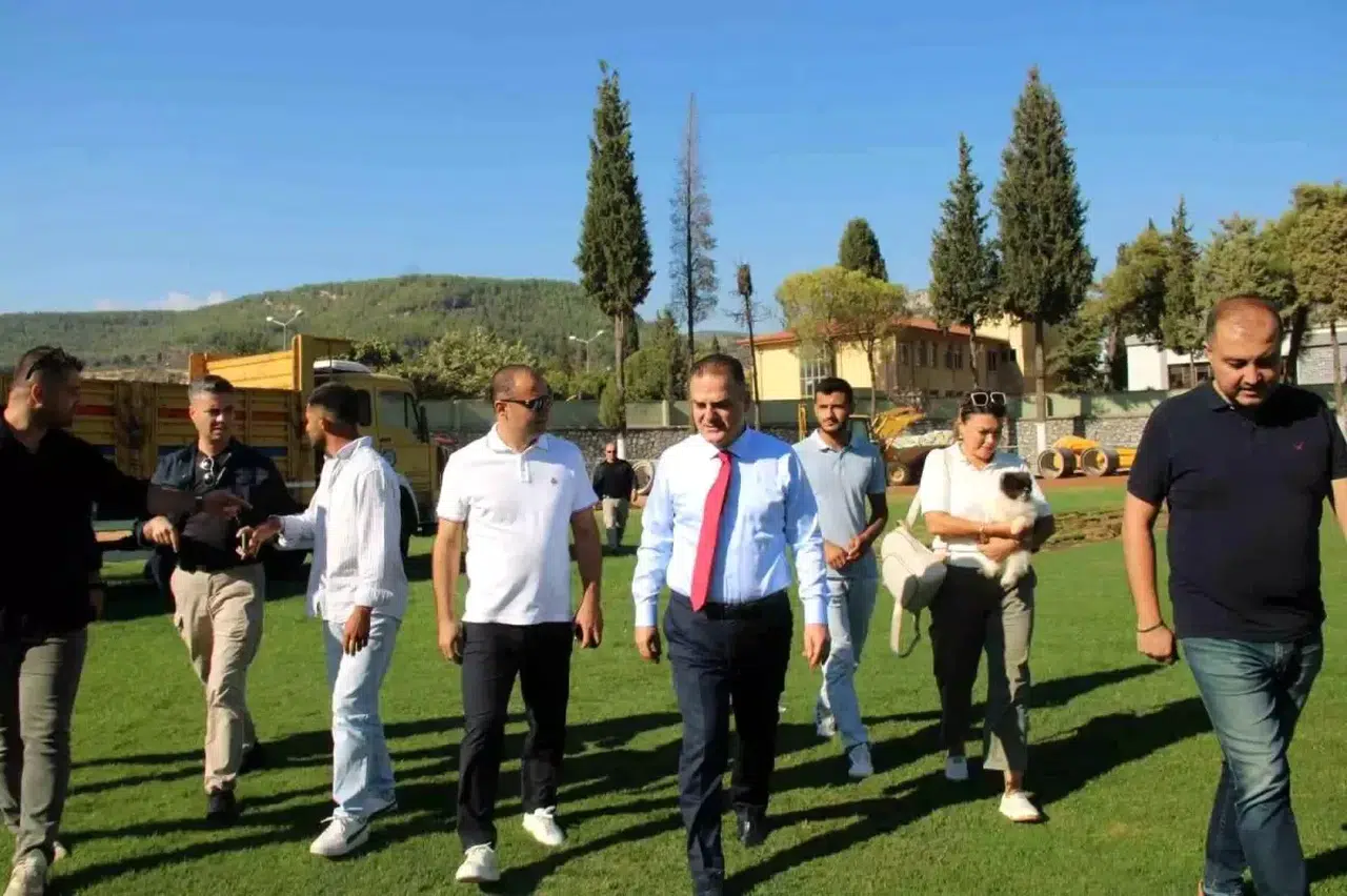 Muğla Valisi Akbıyık, Atatürk Stadyumu İnşaatını İnceledi