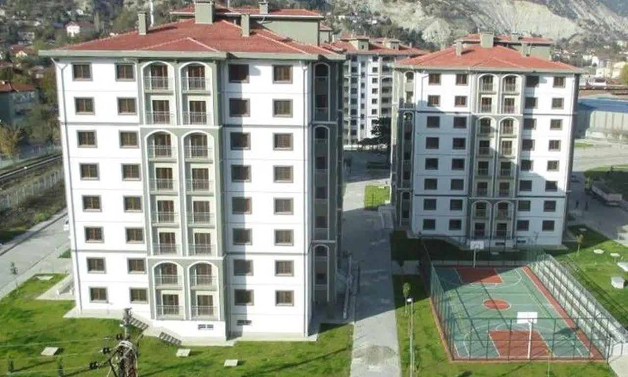 TOKİ kura listesinde ismini göremeyenler dikkat: Başvuru ücreti iadesi ve itiraz süreci nasıl işliyor?