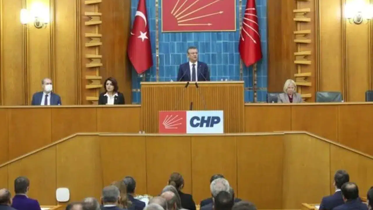 Siyasetin kalbi Meclis'te atacak: CHP'nin kritik grup toplantısı için geri sayım başladı