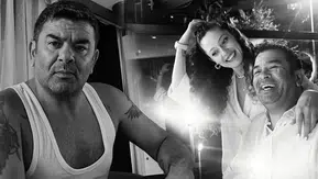 Bülent Şakrak'a Romantik Kutlama: Yeni Yaşına 16 Yaş Küçük Sevgilisiyle Girdi