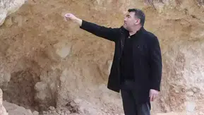 Amasya'da Yol Kenarındaki Gizemli Mağaralar Gündem Oldu