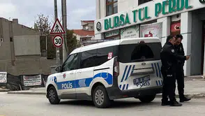 Eskişehir'de Polis Aracına Motosiklet Çarpıp Kaçtı