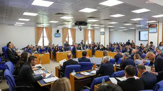 TBMM Plan ve Bütçe Komisyonu'nda Gerilim: AKP ve CHP Vekilleri Arasında Tartışma