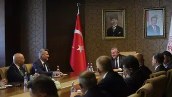 Gençlik ve Spor Bakanı, Fenerbahçe'nin Yeni Başkanını Kabul Etti