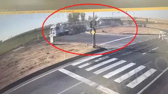 Mardin'de Zincirleme Kaza: TIR Alev Aldı