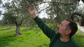 Ata Demirer'in Bozcaada Sevdası: İlk Kazandığı Parayla Çanakkale'ye Koştu