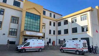 Tekirdağ'da Okulda Yemek Zehirlenmesi: 5 Öğrenci Hastaneye Kaldırıldı