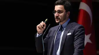 Ömer Arvas'tan Sokak Röportajları Üzerine Uyarı: "Bir An Evvel Sonlandırılmalı"