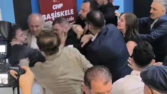 CHP Başiskele İlçe Kongresinde Kavga Çıktı