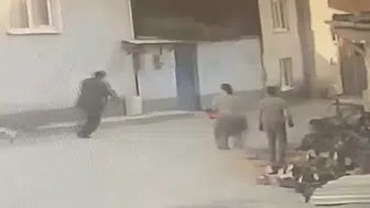 Bursa'da vicdansız şaka: Motorlu testereyle korkuttular, yaşlı adam hastanelik oldu