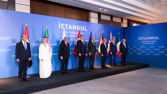 İstanbul'da kritik zirve: Bölgesel istikrar için R4 ve E3 ülkeleri bir araya geldi