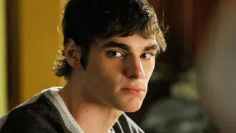 Breaking Bad'in yıldızı RJ Mitte hayatını kaybetti: Gerçek hayattaki mücadelesiyle hatırlanacak