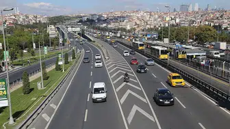 İstanbul'da pazar mesaisi: Tarihi Yarımada'da trafik akışına düzenleme