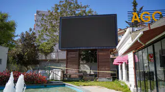 Antalya'da parkta dehşet: Dev ekranın ayağında çürümüş ceset bulundu