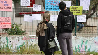 Kahramanmaraş'ta dehşet anları: Öğrenciler sıraları siper edip hayatlarını kurtardı