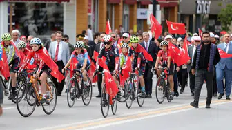 İzmir trafiğinde 19 Mayıs düzenlemesi: Bayram coşkusuna gölge düşmemesi için kritik uyarı
