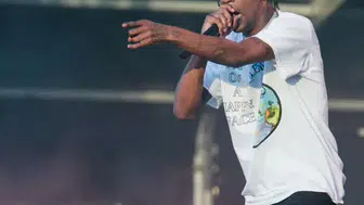 Rap dünyasının dev ismi Türkiye yolcusu: Travis Scott hayranlarıyla buluşmaya hazırlanıyor