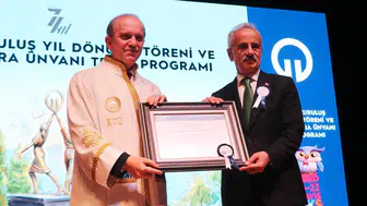 Uraloğlu'na akademiden büyük onur: Trabzon'un geleceğine dev projelerle mühür vuruyor
