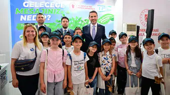 Dünyanın ilk YEK-G sertifikalı festivali İstanbul'da: Bakan Bayraktar'dan gençlere yeşil gelecek mesajı