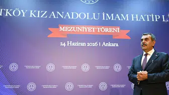 Açlık grevi sürerken Bakan Tekin’den “fedakarlık” mesajı: Gözler eylemdeki öğretmenlerin üzerinde
