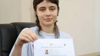 İkizinin izinden gidip zirveye yerleşti: Açık liseli İlhan Türkiye birincisi oldu