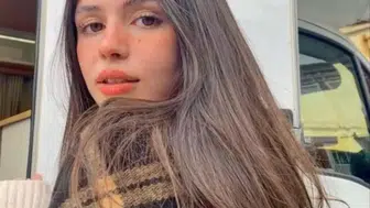 Zeynep Atılgan'ın iddialı stili: 100 bin liralık elbise sosyal medyayı ikiye böldü