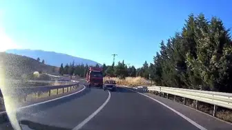 Safranbolu'da kamyonu sollayan sürücü kafa kafaya çarpışmaktan son anda döndü