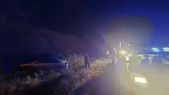 Bingöl'de korkutan kaza: Kontrolden çıkan araç şarampole uçtu