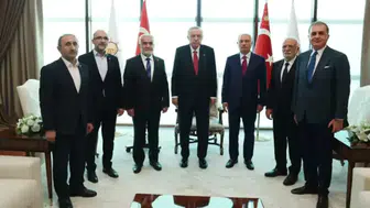 AK Parti Genel Merkezi'nde kritik zirve: Erdoğan ve Yapıcıoğlu bir araya geldi