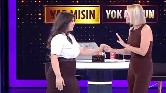 Var Mısın Yok Musun'un Yıldızı Bilge Balaban: Papağanıyla Sosyal Medyayı Salladı, 5 Milyon TL'nin Peşinde