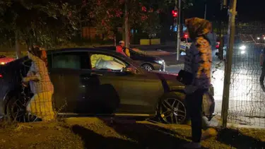 Bakırköy’de yürekleri ağza getiren kaza: Kontrolden çıkan araç ortalığı savaş alanına çevirdi