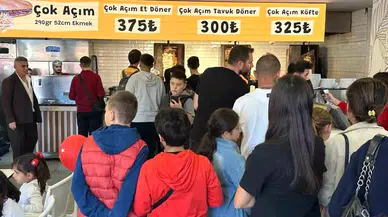 Bursa'da Döner ve Ayran Satışıyla Mehmetçik Vakfına Destek