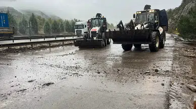 Bilecik'te Şiddetli Yağış Ulaşımı Olumsuz Etkiledi