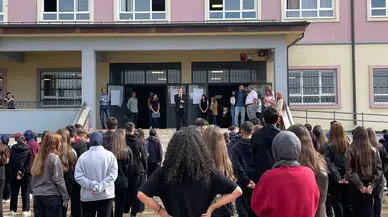 ÖĞRENCİLER GAZZE İÇİN EL ELE