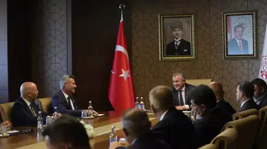 Gençlik ve Spor Bakanı, Fenerbahçe'nin Yeni Başkanını Kabul Etti