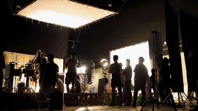 Ünlü Oyuncu Tolga Yüce'den Şiddet İddiaları ve Yapım Şirketinin Yanıtı