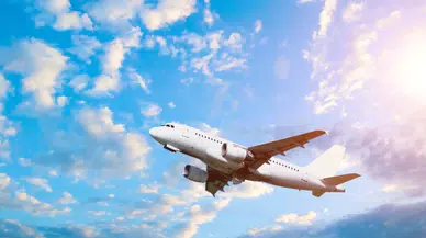 İngiltere'den Antalya'ya Giden Uçakta Şiddet Olayı: Acil İniş Gerçekleşti