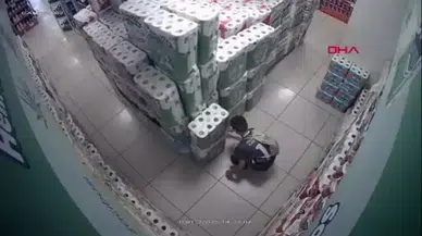 Küçük Çocuğun Ateşle Oyun Oynaması Facianın Eşiğinden Döndü