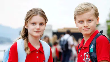 Monaco Kraliyet Ailesinin İkizlerinin Okul Heyecanı