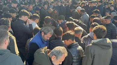 Karne Almaya Giderken Hayatını Kaybeden Lise Öğrencisi Hasan Demir Toprağa Verildi